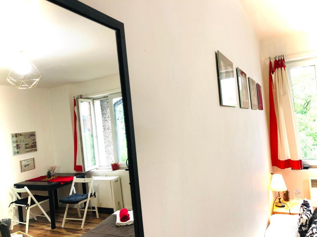 Art Mieszkanie Blisko Dworca Pkp Walbrzych Miasto Luaran gambar