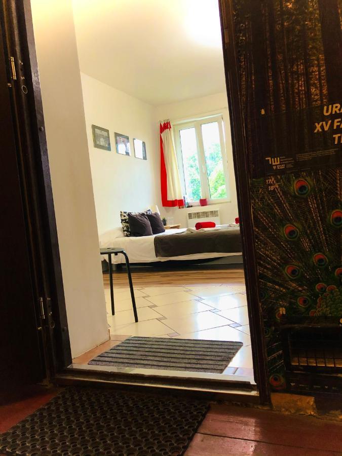 Art Mieszkanie Blisko Dworca Pkp Walbrzych Miasto Luaran gambar