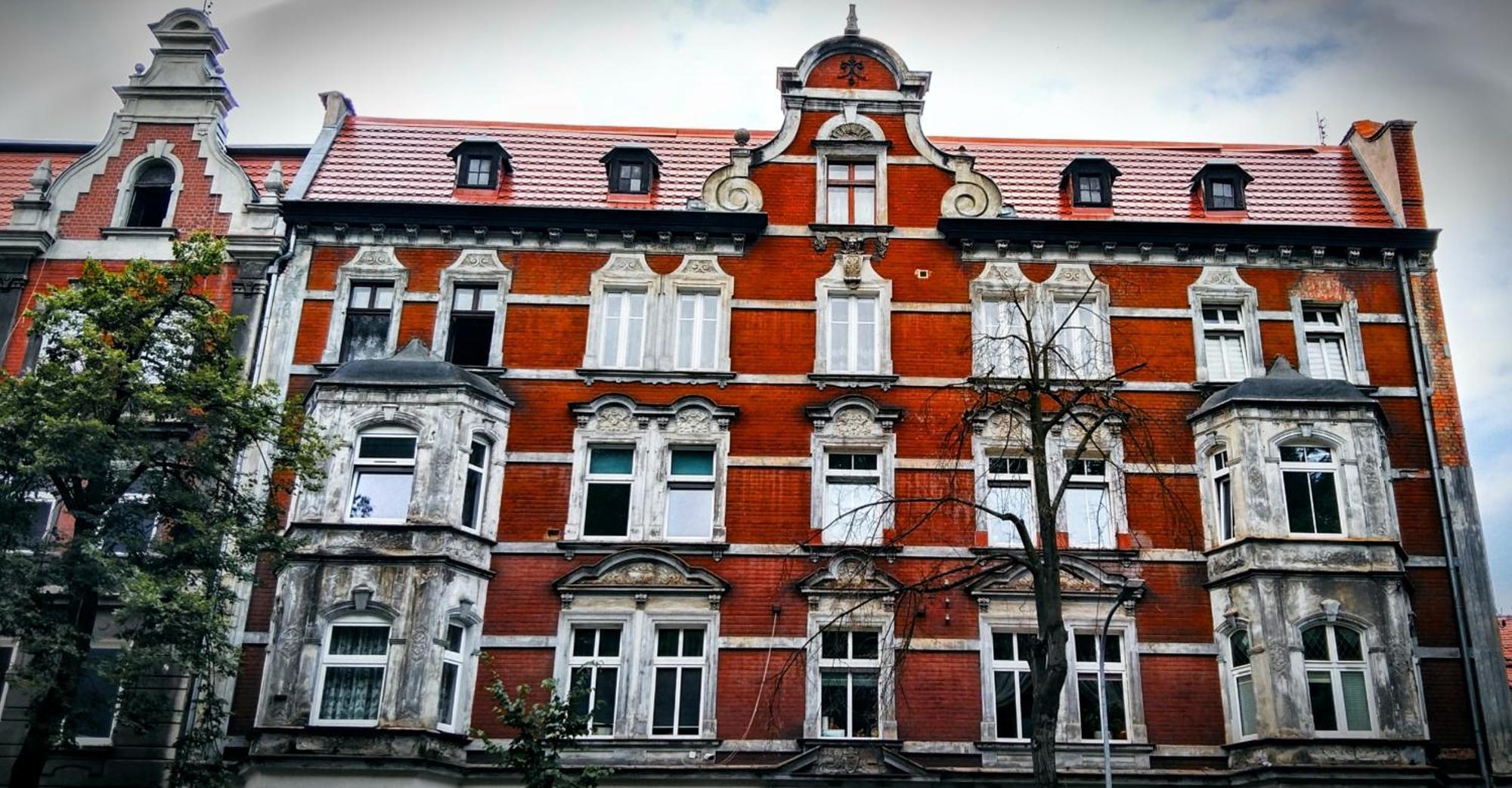 Art Mieszkanie Blisko Dworca Pkp Walbrzych Miasto Luaran gambar